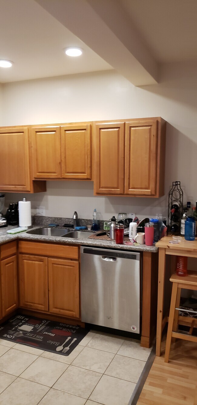 kitchen - 227 Lehigh Ave