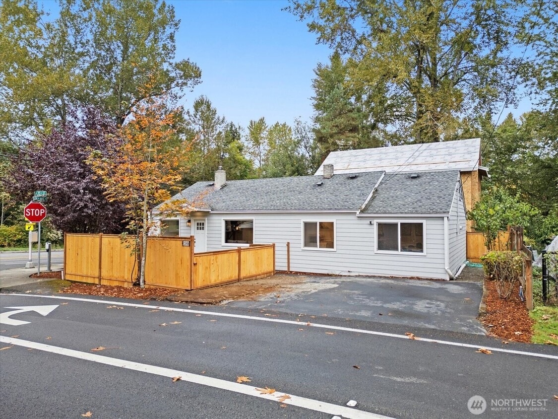 Foto principal - 12404 NE 95th St