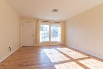 Building Photo - 1317 Laverne Ave