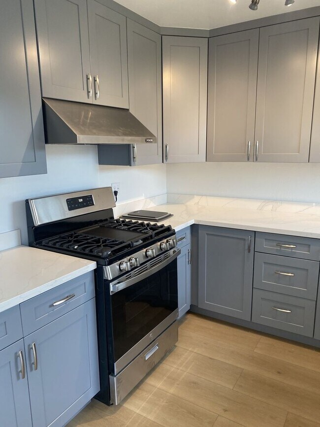 Foto del edificio - Beautifully updated 3 bedroom 2 bathroom R...