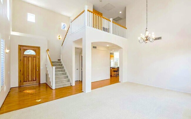 Foto del edificio - 3755 Torrey Vw Ct