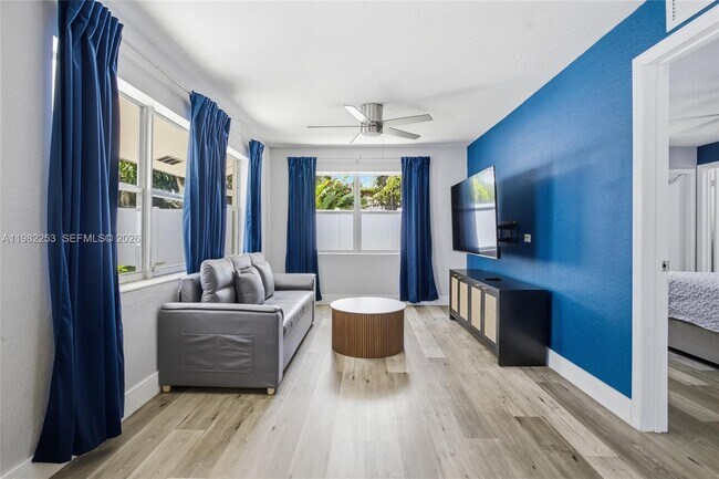 Foto del edificio - 1301 NE 16th Terrace