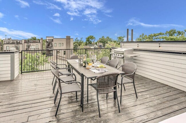 Building Photo - 1035a Scovel St