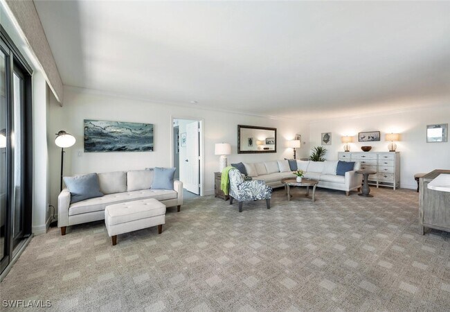 Foto del edificio - 2400 Gulf Shore Blvd N