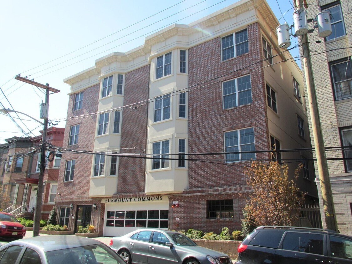 7577 46th St Unit 23, Weehawken, NJ 07086 Room for Rent in Weehawken