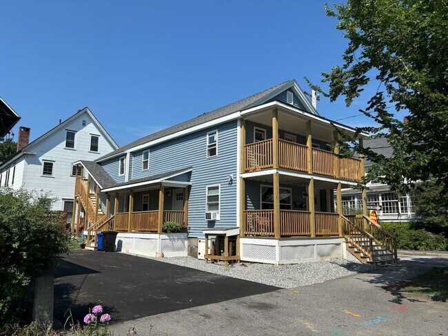 Foto del edificio - 9 1/2 Union St