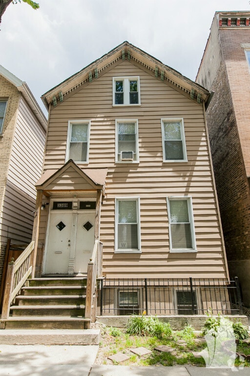 Building Photo - 3309 N Southport Ave