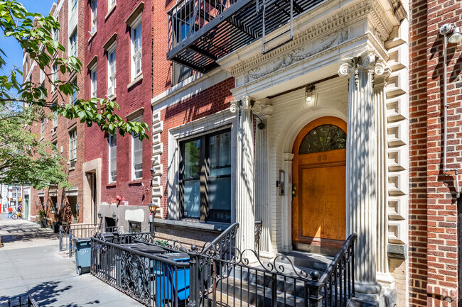 Entrance - 83 WASHINGTON Pl