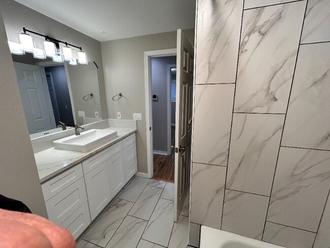 Foto del edificio - 6060 SW 170th Ave