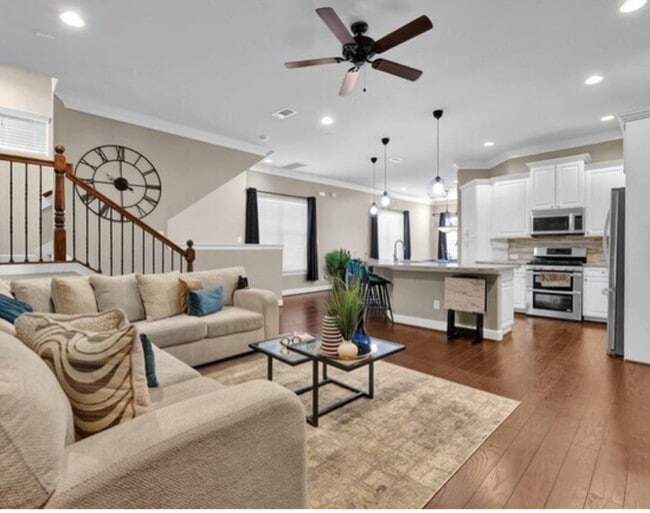 Building Photo - 14502 San Pietro Dr