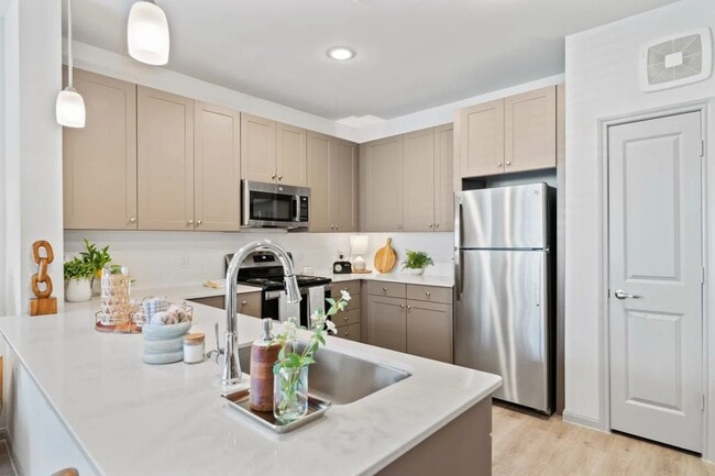 Building Photo - Sun-Kissed Serenity: Abundant Natural Ligh...