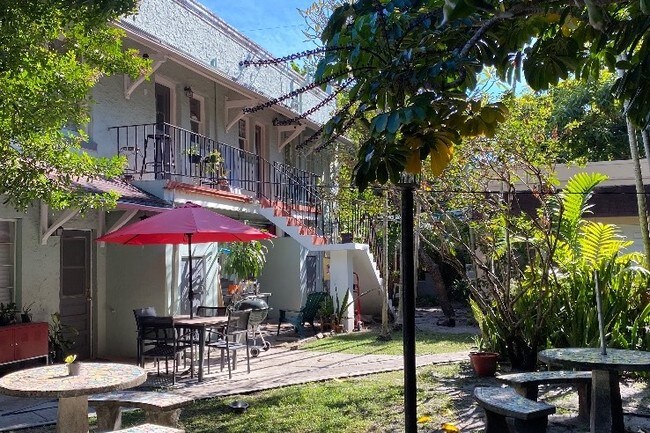 Foto del edificio - 1624 SW 10th St