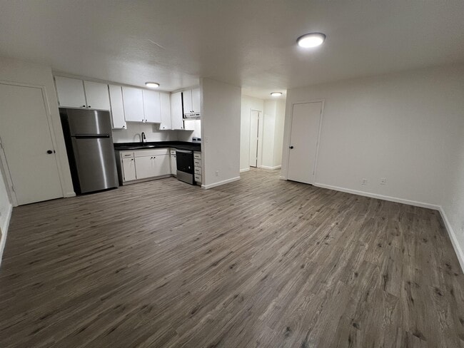 Foto del edificio - 2950 Lanning Ave