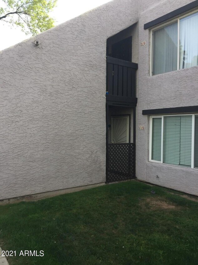 1927 E Hampton Ave, Mesa, AZ 85204 Townhouse for Rent in Mesa, AZ