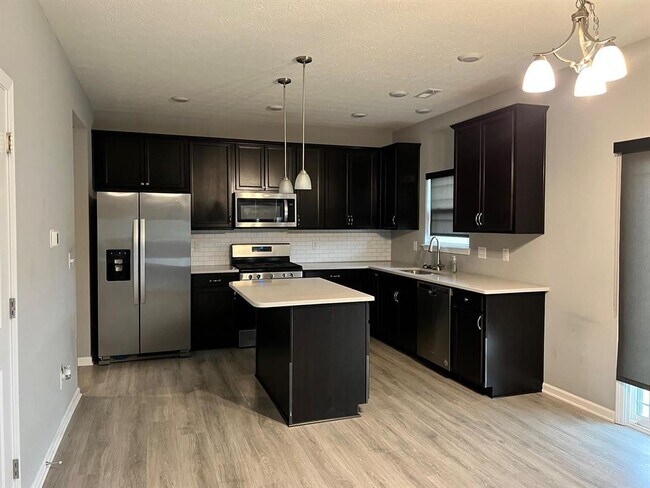 Foto del edificio - 100 Freeman St