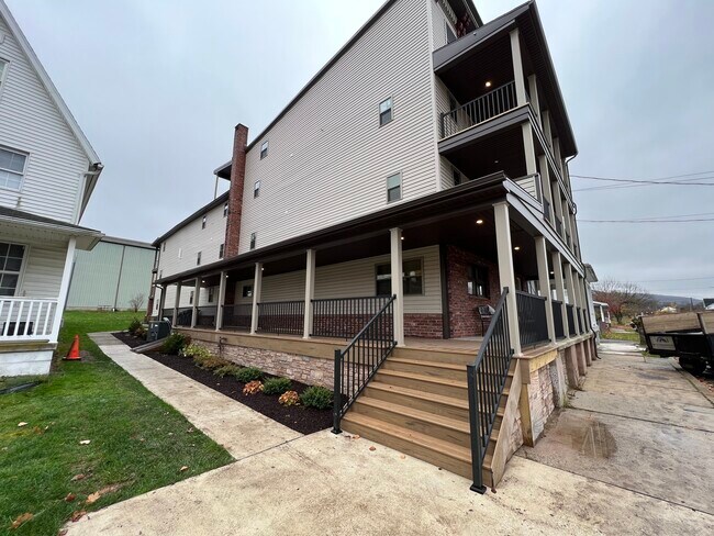 Foto del edificio - 107 W Biddle St