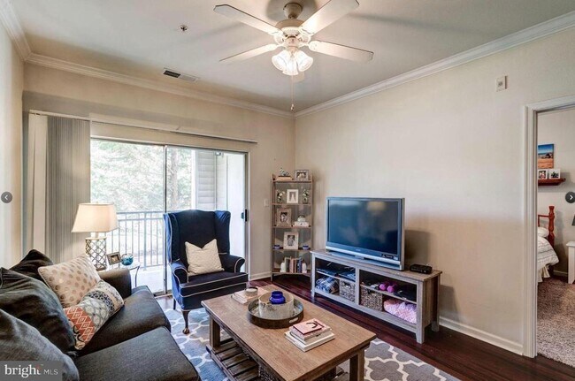 Building Photo - 12957 Centre Park Cir