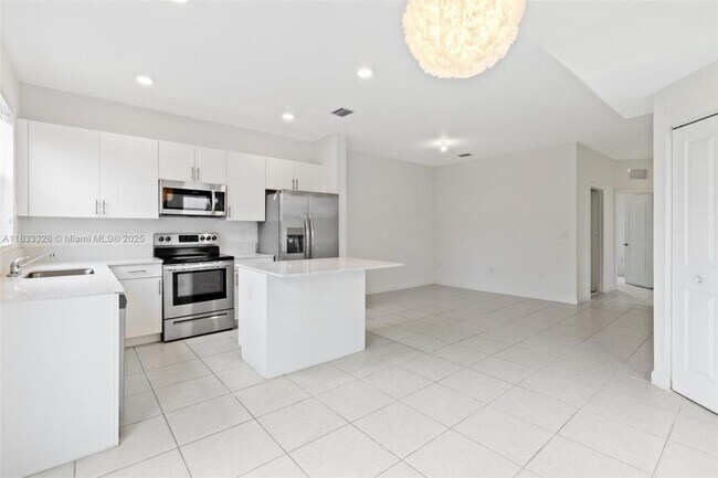 Foto del edificio - 3 bedroom in North Miami Beach FL 33179