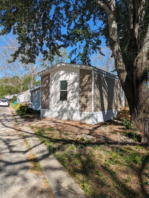 Building Photo - 2710 N Farm Rd 137
