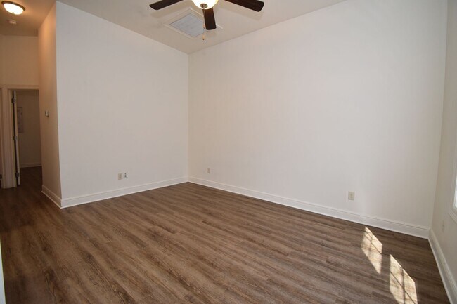 Foto del edificio - Pine Grove Apartments