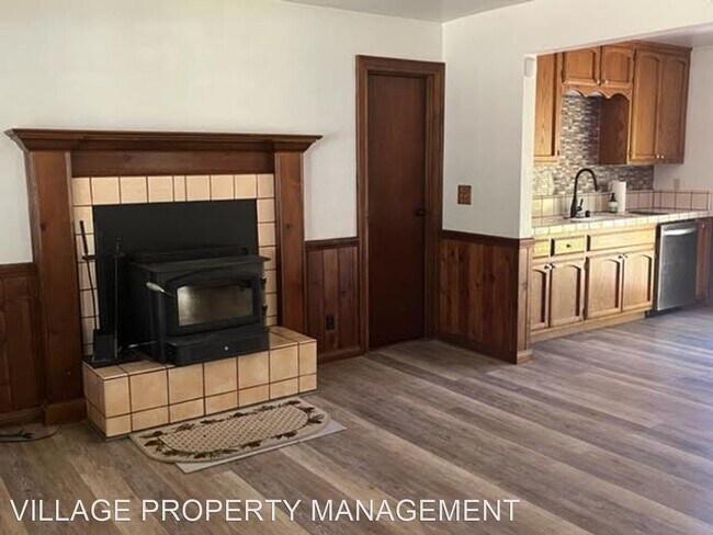 Foto del edificio - 2 br, 1 bath House - 960 D Lane