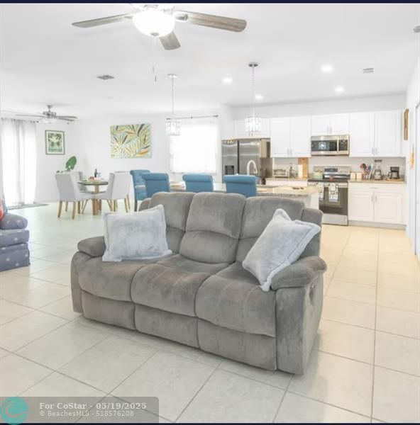 Foto del edificio - 1522 SE Flintlock Rd