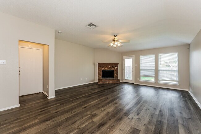 Building Photo - 1711 Venus Dr W