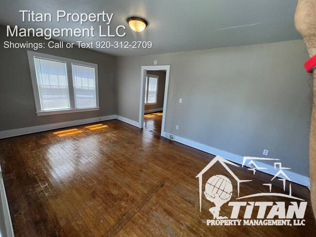 Building Photo - 929 Wisconsin St