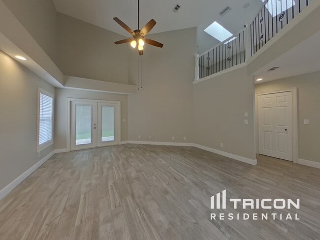 Foto del edificio - 504 Westborough Ln