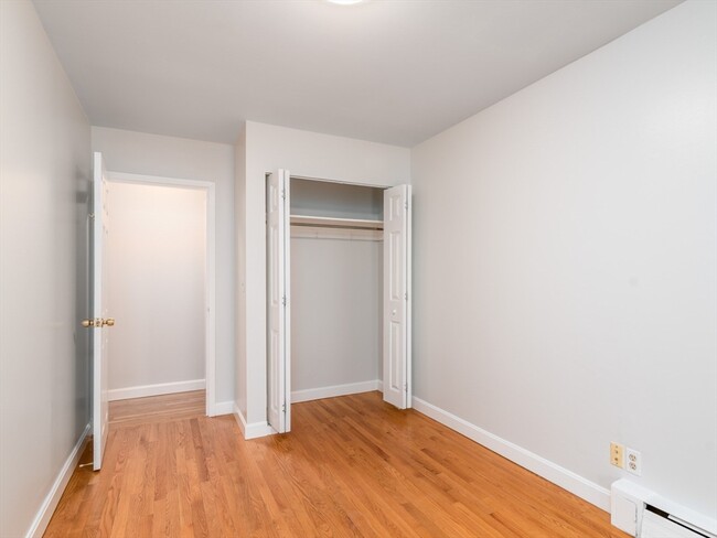 Building Photo - 38 Juniper St