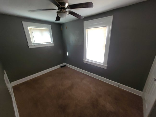 Photo - 861 N Drexel Ave Apartment