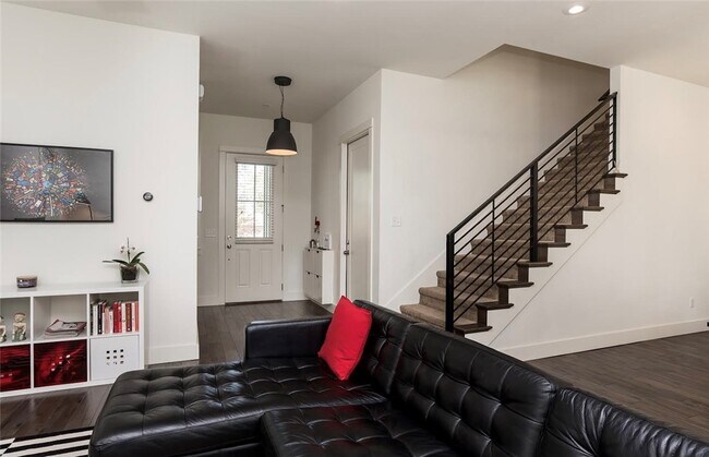 Foto del edificio - 306 NW H St