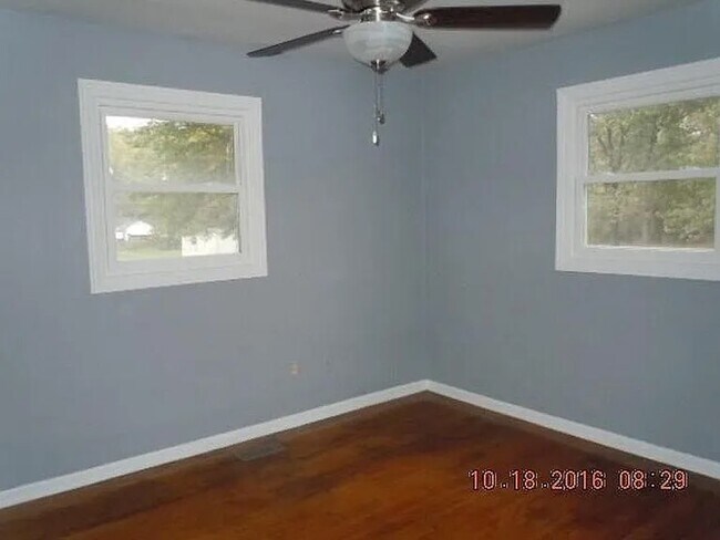 Foto del edificio - 22 Michael Drive