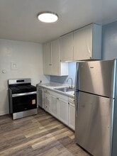 Building Photo - 316 Columbia Dr SE