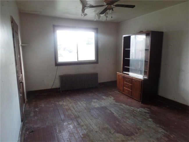 Building Photo - 538 River Ave