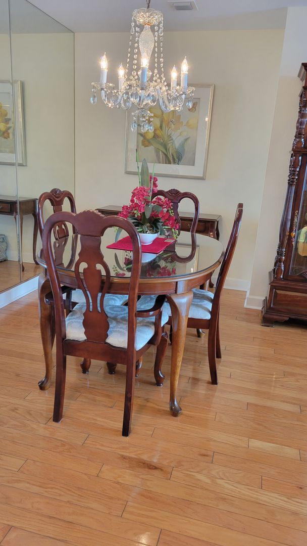 Foto del edificio - SEASONAL/SHORT TERM TURNKEY FURNISHED DOWNTOWN AT THE RENAISSANCE