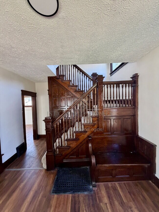 Foto del edificio - 135 S McKinley Ave