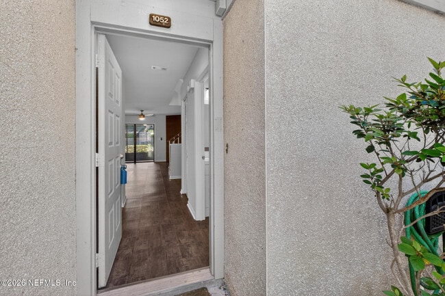 Building Photo - 7701 Baymeadows Cir W