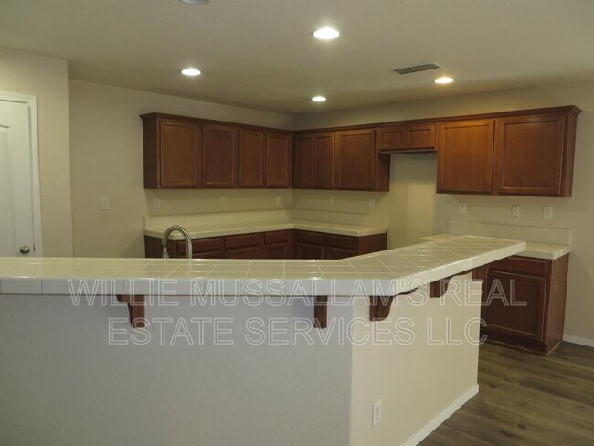 Foto del edificio - 16699 Colonial Trail