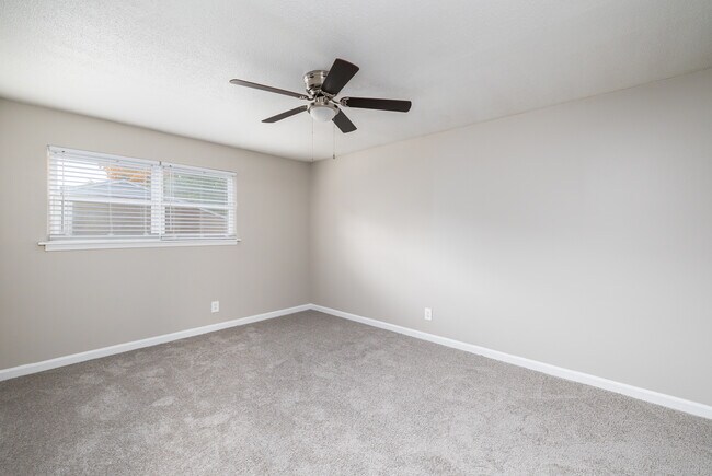 Building Photo - 1810 Willmore St Unit B