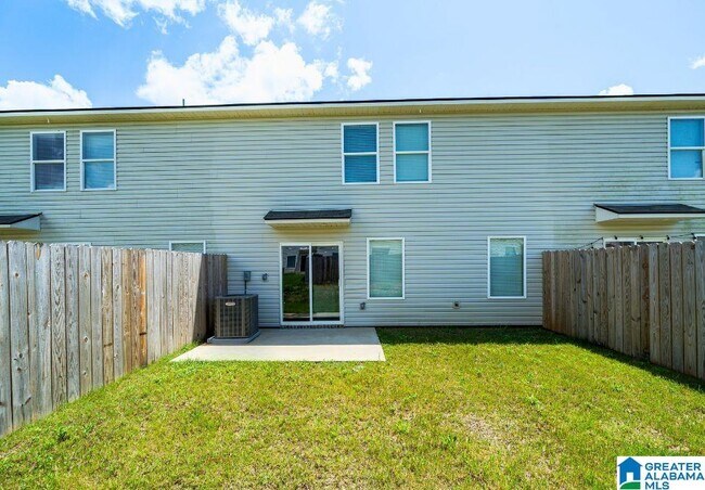 Building Photo - 211 Driftwood Ln