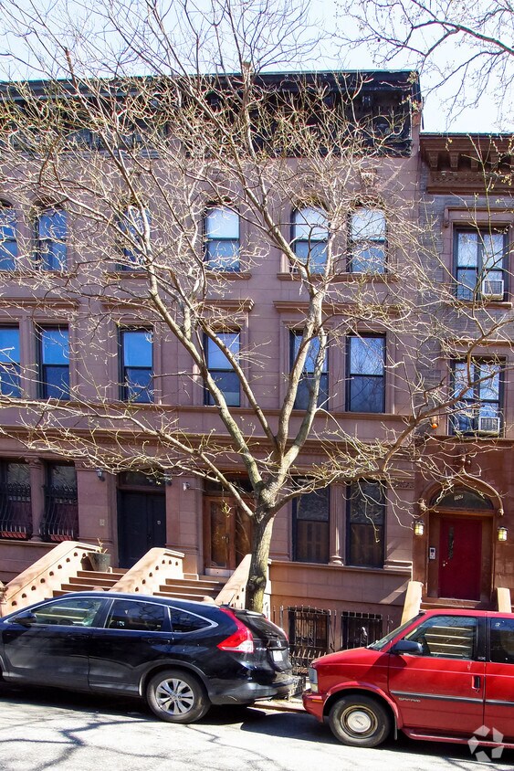 Building Photo - 109 W 119th St