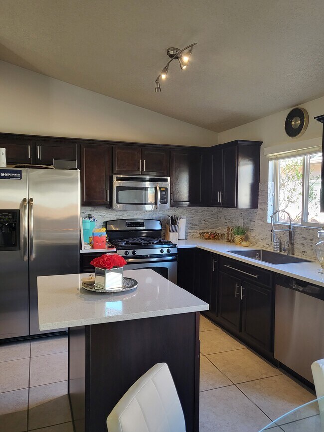 824 Palo Duro Dr, Bernalillo, NM 87004 House Rental in Bernalillo, NM