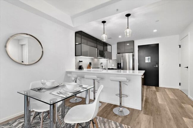 Foto del edificio - 345 Harrison Ave