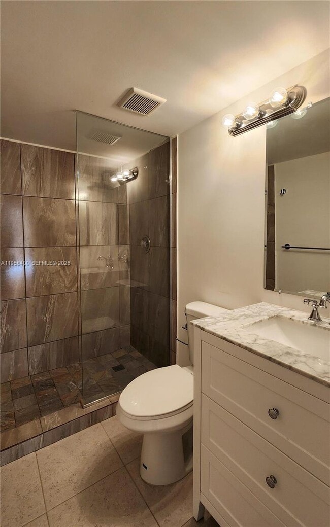 Foto del edificio - 600 NE 36th St