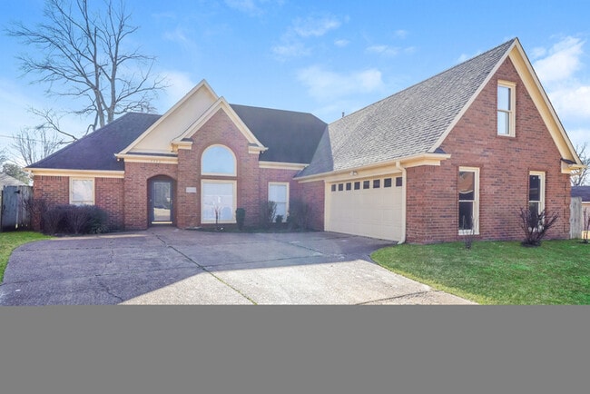 Foto del edificio - 7353 Kevinridge Cove W