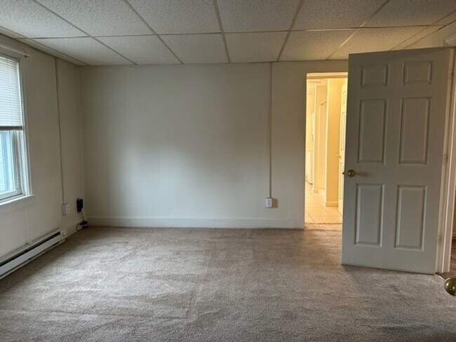 Building Photo - 201 S Market St