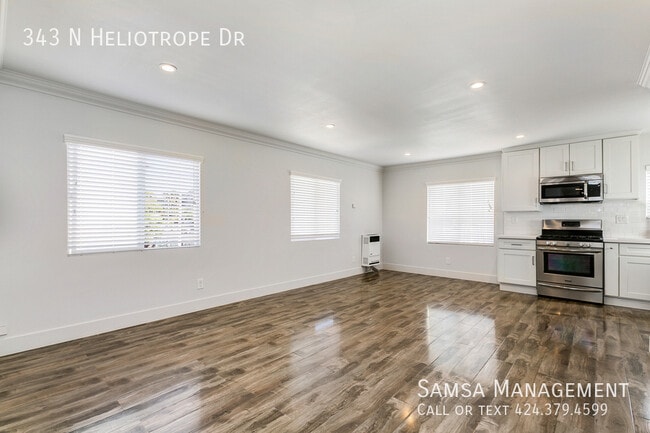 Foto del edificio - 343 Heliotrope Dr