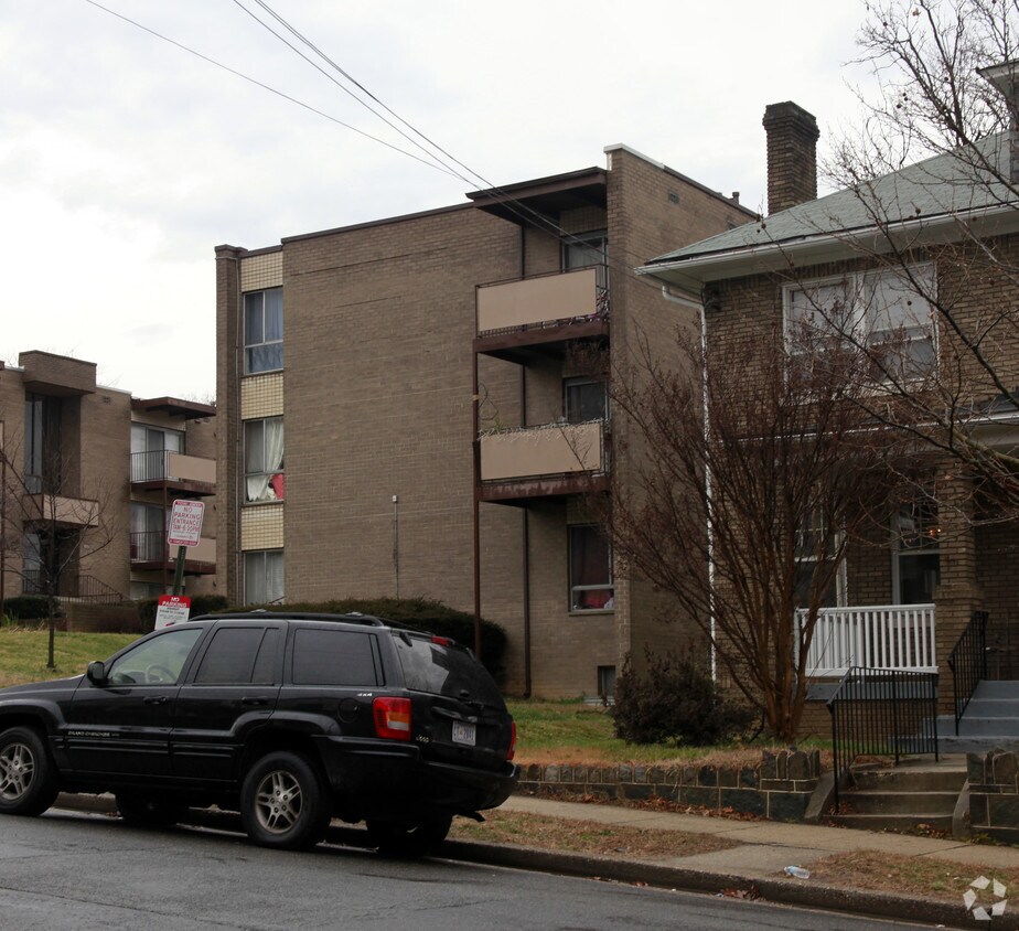 Foto del edificio - Bldg 1