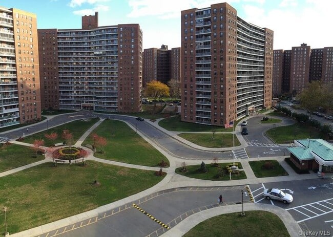 Foto del edificio - 61-35 98th St